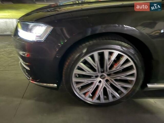 Чорний Ауді A8, об'ємом двигуна 2.97 л та пробігом 65 тис. км за 61222 $, фото 1 на Automoto.ua