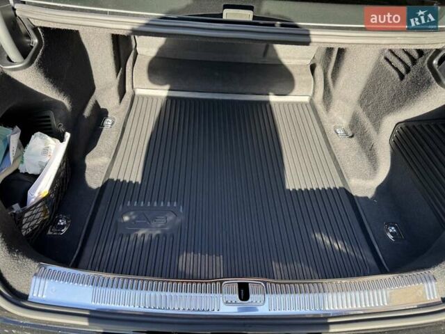 Ауди А8 2021 в Львове на Automoto.ua Черный Ауди А8, объемом двигателя 2.97 л и пробегом 87 тыс. км за 60000 $, фото 13 на Automoto.ua