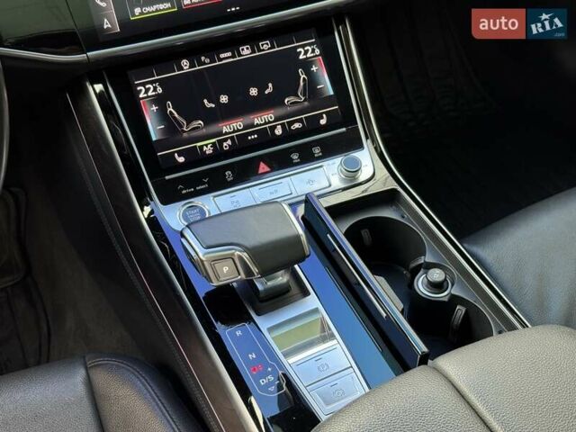 Ауди А8 2021 в Киеве на Automoto.ua Черный Ауди А8, объемом двигателя 2.97 л и пробегом 98 тыс. км за 67500 $, фото 37 на Automoto.ua