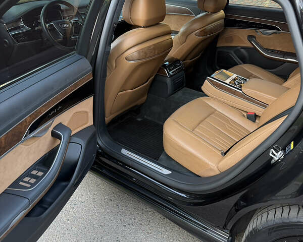 Черный Ауди А8, объемом двигателя 3.99 л и пробегом 111 тыс. км за 59000 $, фото 16 на Automoto.ua