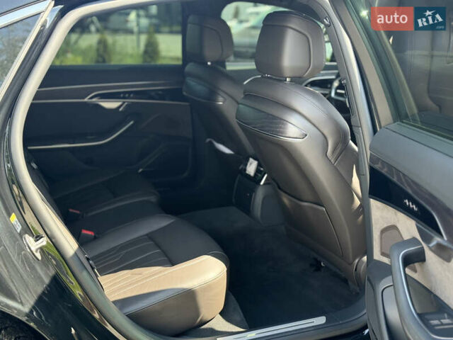 Черный Ауди А8, объемом двигателя 2.97 л и пробегом 43 тыс. км за 65000 $, фото 10 на Automoto.ua