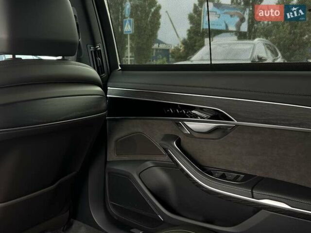 Чорний Ауді A8, об'ємом двигуна 2.97 л та пробігом 102 тис. км за 58500 $, фото 27 на Automoto.ua