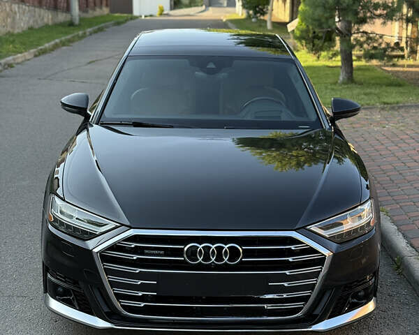 Чорний Ауді A8, об'ємом двигуна 3.99 л та пробігом 111 тис. км за 55700 $, фото 9 на Automoto.ua