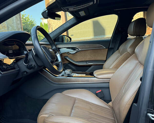 Чорний Ауді A8, об'ємом двигуна 3.99 л та пробігом 111 тис. км за 55700 $, фото 25 на Automoto.ua