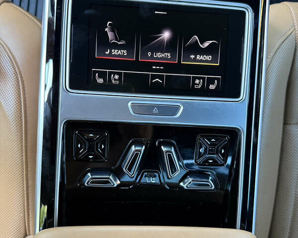 Чорний Ауді A8, об'ємом двигуна 3.99 л та пробігом 111 тис. км за 55700 $, фото 29 на Automoto.ua