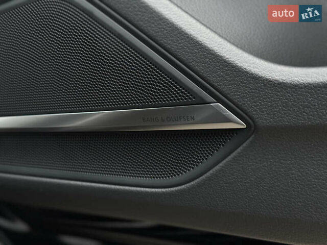 Чорний Ауді A8, об'ємом двигуна 2.97 л та пробігом 160 тис. км за 55000 $, фото 51 на Automoto.ua