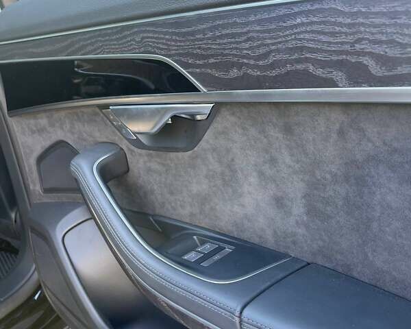 Чорний Ауді A8, об'ємом двигуна 2.97 л та пробігом 56 тис. км за 57700 $, фото 23 на Automoto.ua