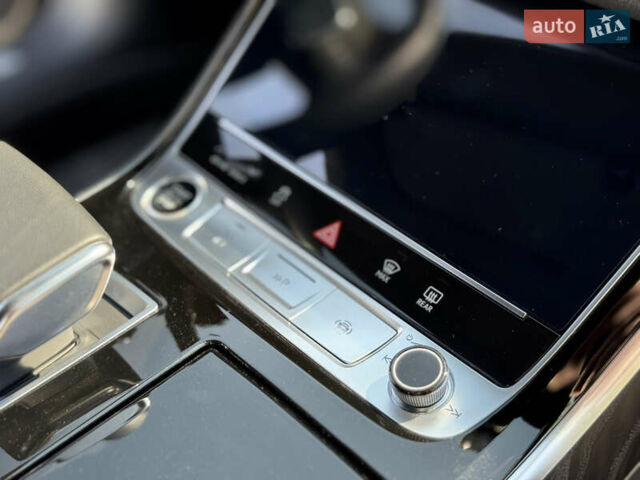 Черный Ауди А8, объемом двигателя 2.97 л и пробегом 43 тыс. км за 65000 $, фото 22 на Automoto.ua