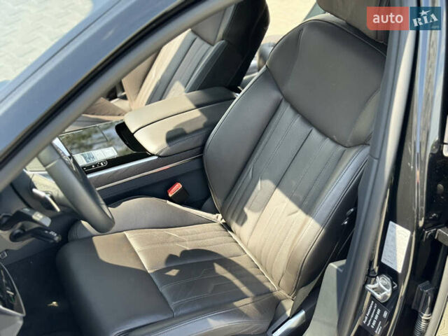 Черный Ауди А8, объемом двигателя 2.97 л и пробегом 43 тыс. км за 65000 $, фото 19 на Automoto.ua