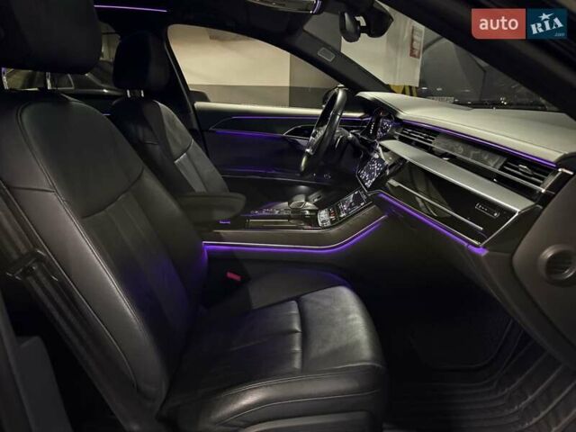 Ауди А8 2021 в Киеве на Automoto.ua Черный Ауди А8, объемом двигателя 2.97 л и пробегом 98 тыс. км за 64999 $, фото 74 на Automoto.ua