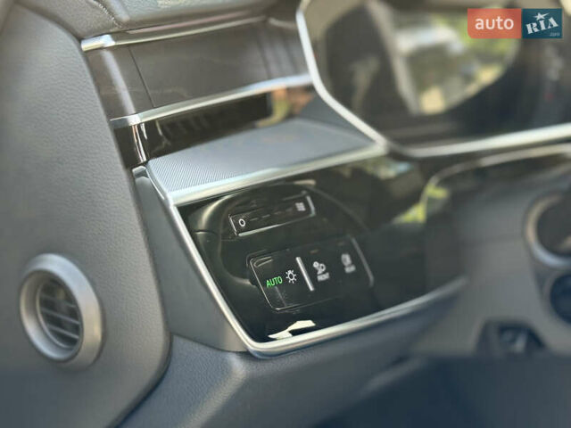 Черный Ауди А8, объемом двигателя 2.97 л и пробегом 43 тыс. км за 65000 $, фото 14 на Automoto.ua