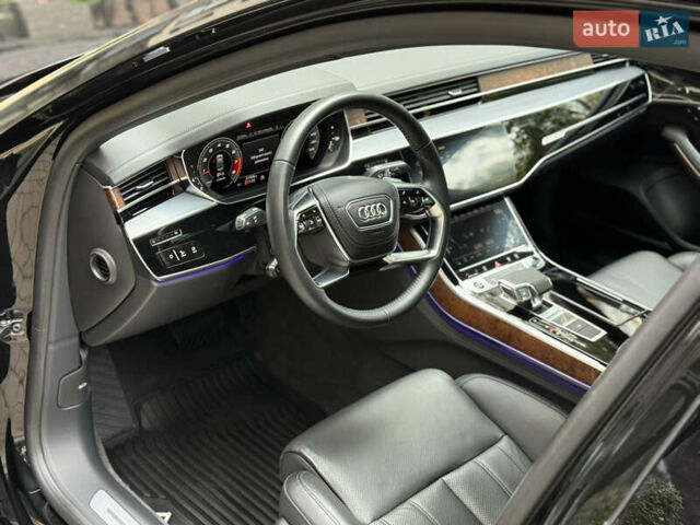 Черный Ауди А8, объемом двигателя 3.99 л и пробегом 21 тыс. км за 100888 $, фото 1 на Automoto.ua