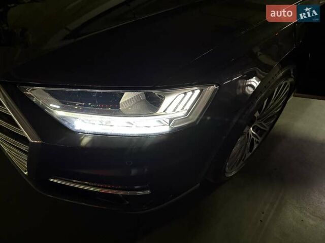Чорний Ауді A8, об'ємом двигуна 2.97 л та пробігом 65 тис. км за 61222 $, фото 2 на Automoto.ua