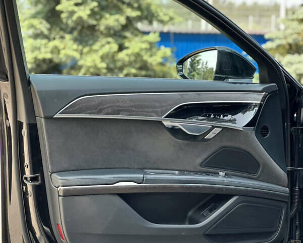Чорний Ауді A8, об'ємом двигуна 2.97 л та пробігом 98 тис. км за 57900 $, фото 18 на Automoto.ua