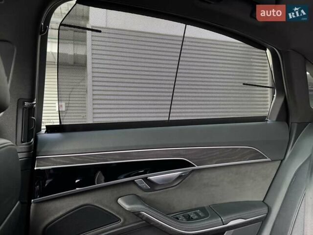 Ауди А8 2021 в Киеве на Automoto.ua Черный Ауди А8, объемом двигателя 2.97 л и пробегом 98 тыс. км за 67500 $, фото 43 на Automoto.ua