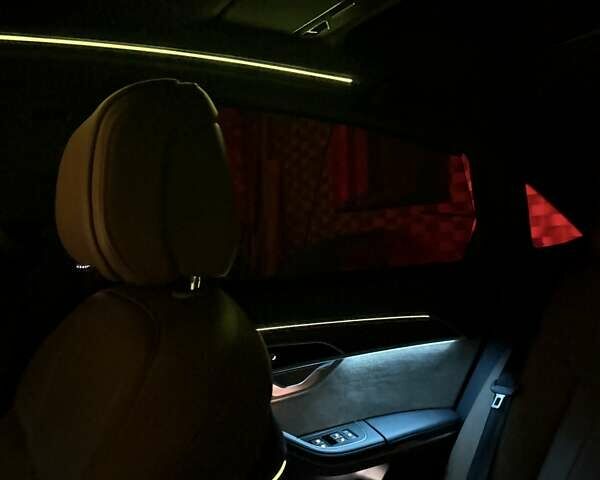 Чорний Ауді A8, об'ємом двигуна 3.99 л та пробігом 111 тис. км за 55700 $, фото 7 на Automoto.ua