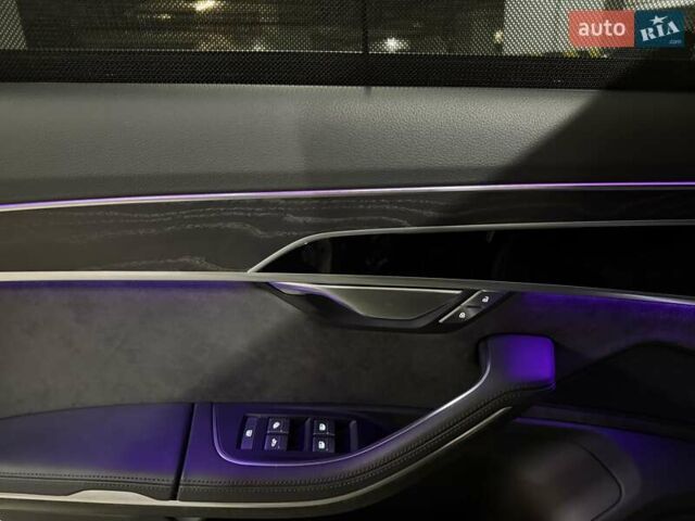 Ауди А8 2021 в Киеве на Automoto.ua Черный Ауди А8, объемом двигателя 2.97 л и пробегом 98 тыс. км за 64999 $, фото 54 на Automoto.ua