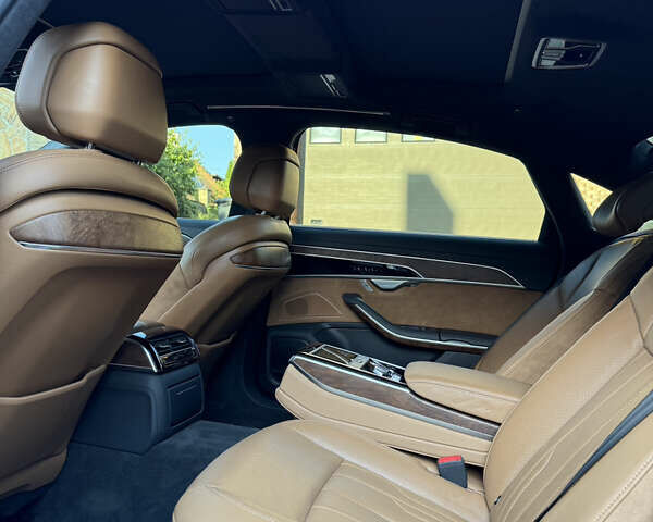 Чорний Ауді A8, об'ємом двигуна 3.99 л та пробігом 111 тис. км за 55700 $, фото 21 на Automoto.ua