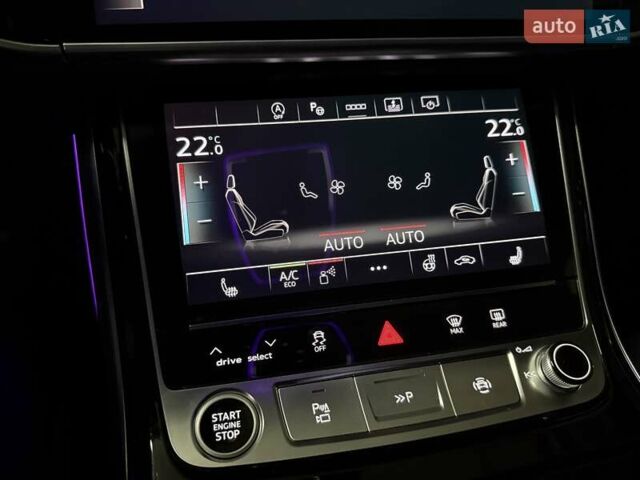 Ауди А8 2021 в Киеве на Automoto.ua Черный Ауди А8, объемом двигателя 2.97 л и пробегом 98 тыс. км за 64999 $, фото 51 на Automoto.ua