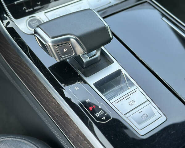 Чорний Ауді A8, об'ємом двигуна 2.97 л та пробігом 98 тис. км за 57900 $, фото 21 на Automoto.ua