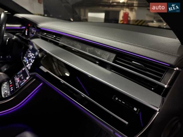 Ауди А8 2021 в Киеве на Automoto.ua Черный Ауди А8, объемом двигателя 2.97 л и пробегом 98 тыс. км за 64999 $, фото 73 на Automoto.ua