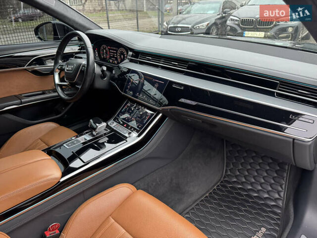 Черный Ауди А8, объемом двигателя 3 л и пробегом 149 тыс. км за 69900 $, фото 11 на Automoto.ua