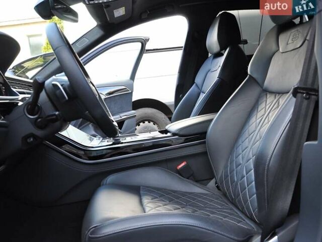 Черный Ауди А8, объемом двигателя 2.97 л и пробегом 19 тыс. км за 89950 $, фото 41 на Automoto.ua