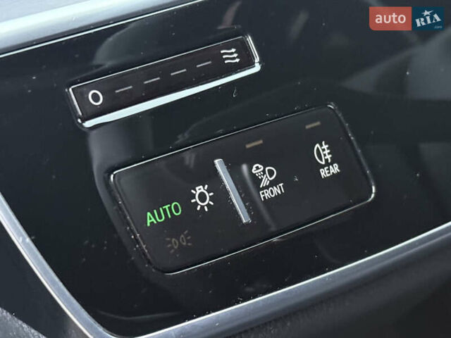 Черный Ауди А8, объемом двигателя 3 л и пробегом 5 тыс. км за 84999 $, фото 74 на Automoto.ua