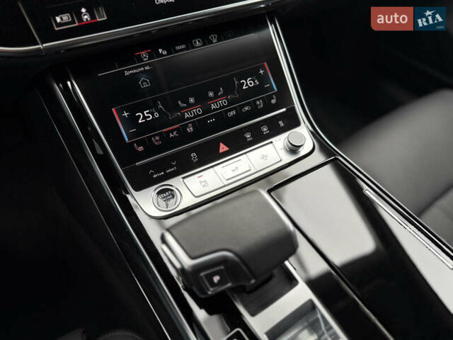 Черный Ауди А8, объемом двигателя 3 л и пробегом 13 тыс. км за 86500 $, фото 61 на Automoto.ua