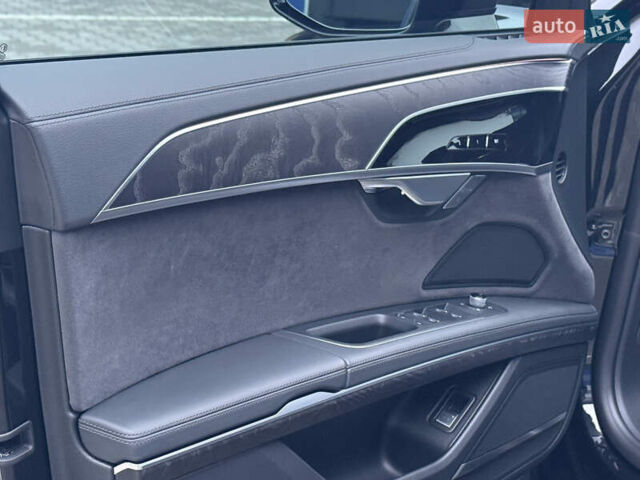 Черный Ауди А8, объемом двигателя 3 л и пробегом 5 тыс. км за 84999 $, фото 40 на Automoto.ua