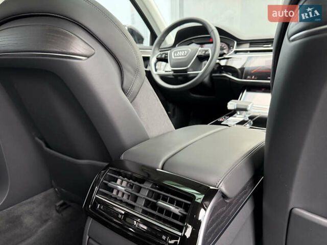 Черный Ауди А8, объемом двигателя 3 л и пробегом 13 тыс. км за 86500 $, фото 32 на Automoto.ua