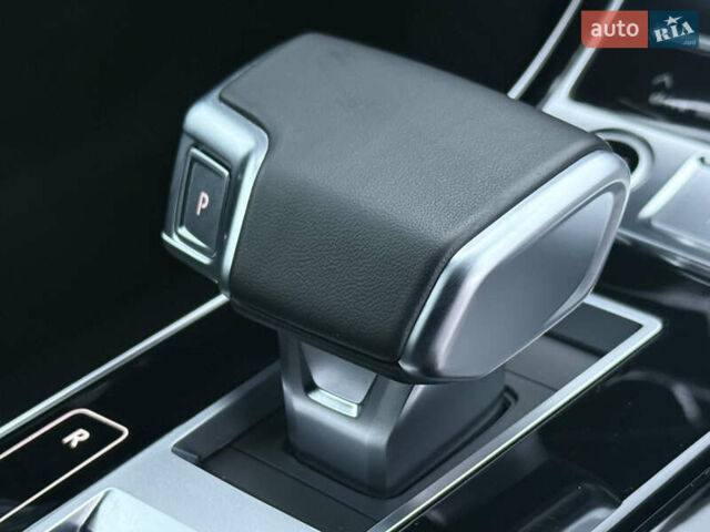 Черный Ауди А8, объемом двигателя 3 л и пробегом 5 тыс. км за 84999 $, фото 72 на Automoto.ua