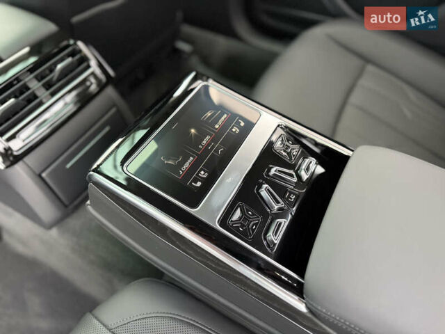 Черный Ауди А8, объемом двигателя 3 л и пробегом 13 тыс. км за 86500 $, фото 40 на Automoto.ua