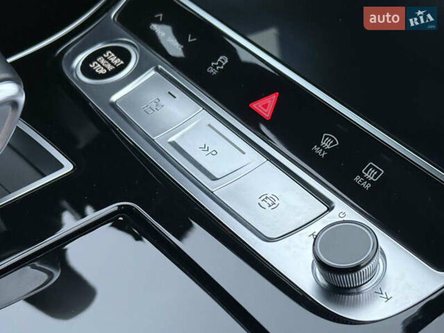 Черный Ауди А8, объемом двигателя 3 л и пробегом 5 тыс. км за 84999 $, фото 69 на Automoto.ua