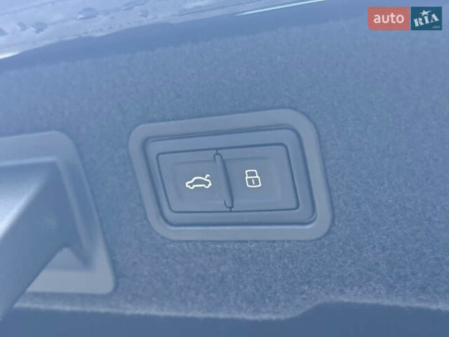 Черный Ауди А8, объемом двигателя 3 л и пробегом 5 тыс. км за 84999 $, фото 53 на Automoto.ua