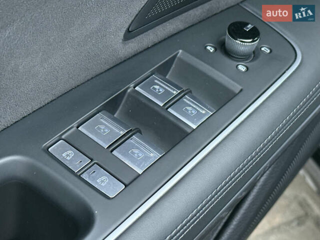 Черный Ауди А8, объемом двигателя 3 л и пробегом 5 тыс. км за 84999 $, фото 42 на Automoto.ua