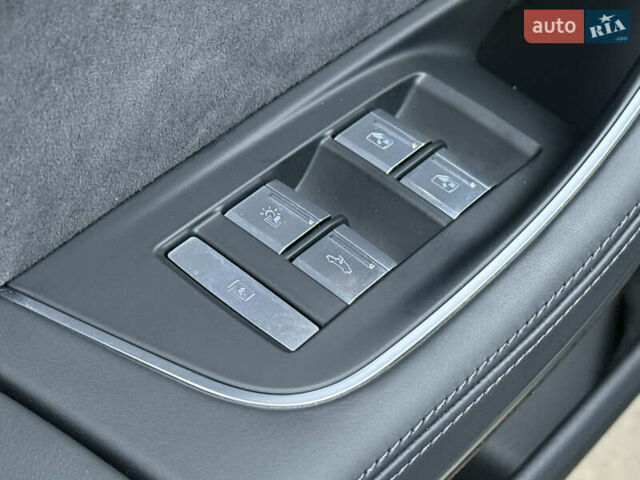 Черный Ауди А8, объемом двигателя 3 л и пробегом 5 тыс. км за 84999 $, фото 48 на Automoto.ua