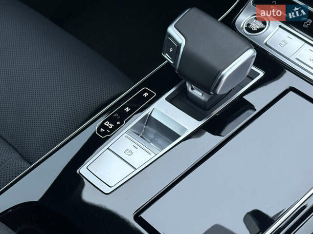 Черный Ауди А8, объемом двигателя 3 л и пробегом 5 тыс. км за 84999 $, фото 70 на Automoto.ua