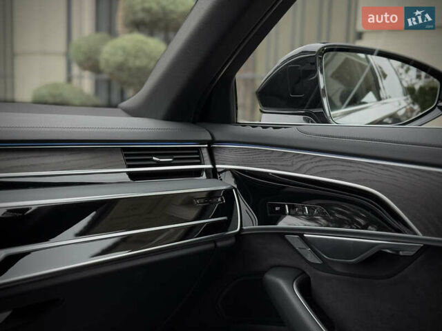 Чорний Ауді A8, об'ємом двигуна 3 л та пробігом 5 тис. км за 116627 $, фото 51 на Automoto.ua