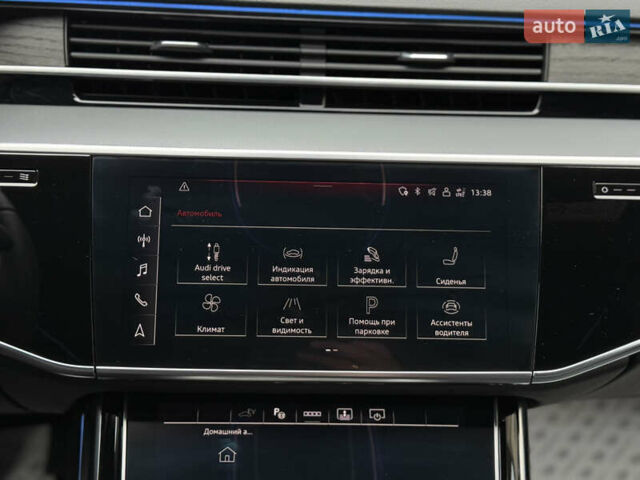 Чорний Ауді A8, об'ємом двигуна 3 л та пробігом 5 тис. км за 116627 $, фото 65 на Automoto.ua