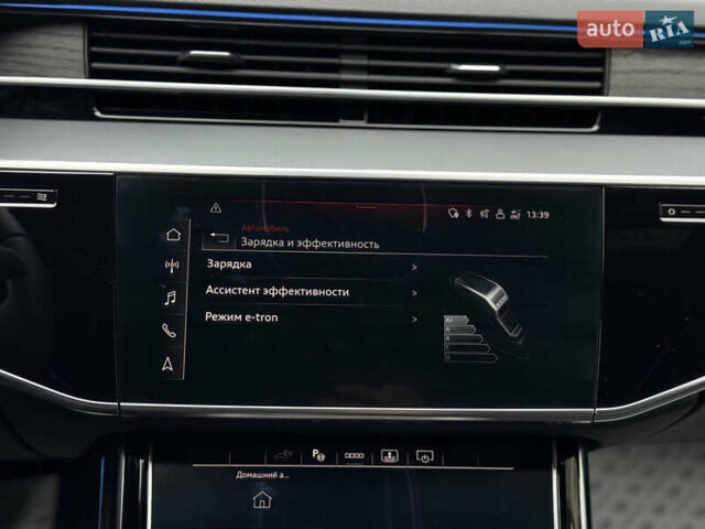 Чорний Ауді A8, об'ємом двигуна 3 л та пробігом 5 тис. км за 116627 $, фото 57 на Automoto.ua