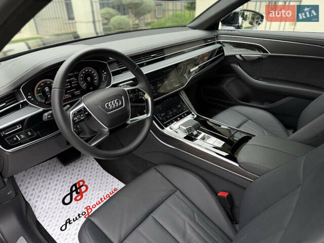 Чорний Ауді A8, об'ємом двигуна 3 л та пробігом 5 тис. км за 116627 $, фото 35 на Automoto.ua