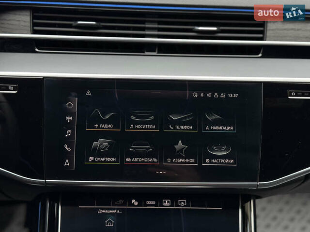 Чорний Ауді A8, об'ємом двигуна 3 л та пробігом 5 тис. км за 116627 $, фото 61 на Automoto.ua