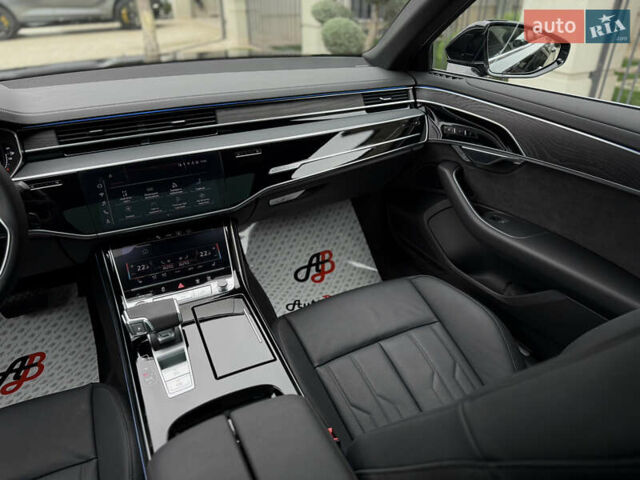 Чорний Ауді A8, об'ємом двигуна 3 л та пробігом 5 тис. км за 116627 $, фото 43 на Automoto.ua