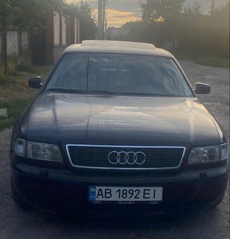 Фиолетовый Ауди А8, объемом двигателя 2.5 л и пробегом 370 тыс. км за 3500 $, фото 4 на Automoto.ua