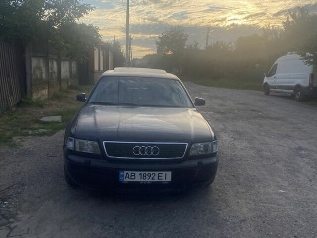 Фиолетовый Ауди А8, объемом двигателя 2.5 л и пробегом 370 тыс. км за 3500 $, фото 1 на Automoto.ua