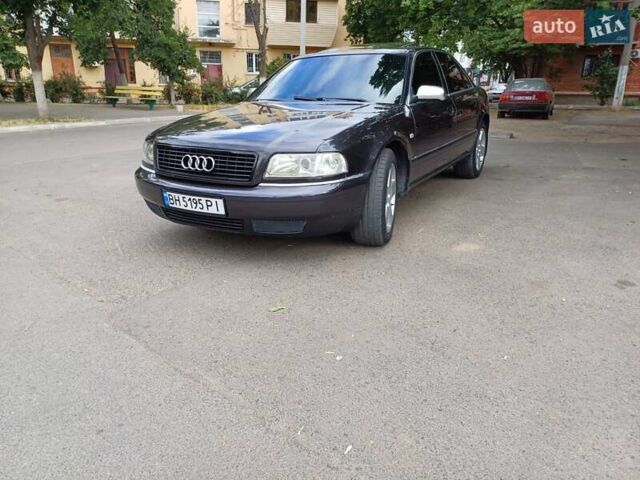 Фиолетовый Ауди А8, объемом двигателя 2.5 л и пробегом 380 тыс. км за 4500 $, фото 3 на Automoto.ua