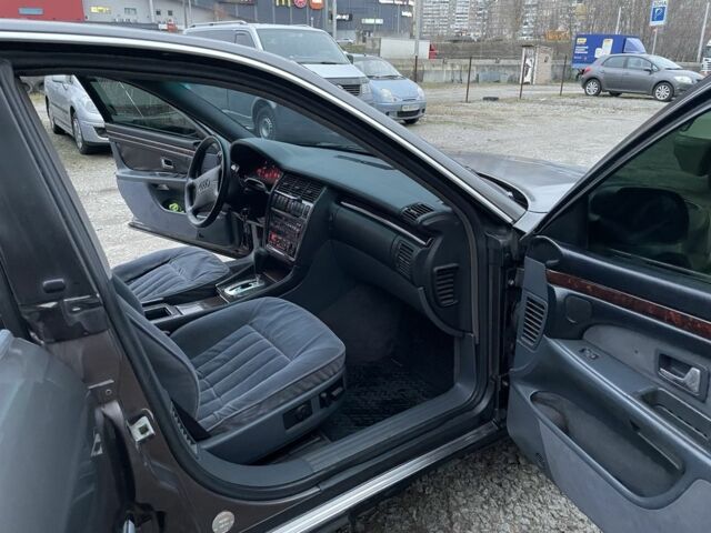 Коричневый Ауди А8, объемом двигателя 3.7 л и пробегом 489 тыс. км за 3700 $, фото 9 на Automoto.ua