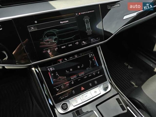 Ауди А8 2021 в Львове на Automoto.ua Красный Ауди А8, объемом двигателя 2.97 л и пробегом 116 тыс. км за 57000 $, фото 19 на Automoto.ua