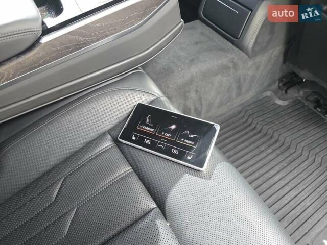 Ауди А8 2021 в Львове на Automoto.ua Красный Ауди А8, объемом двигателя 2.97 л и пробегом 116 тыс. км за 57000 $, фото 25 на Automoto.ua
